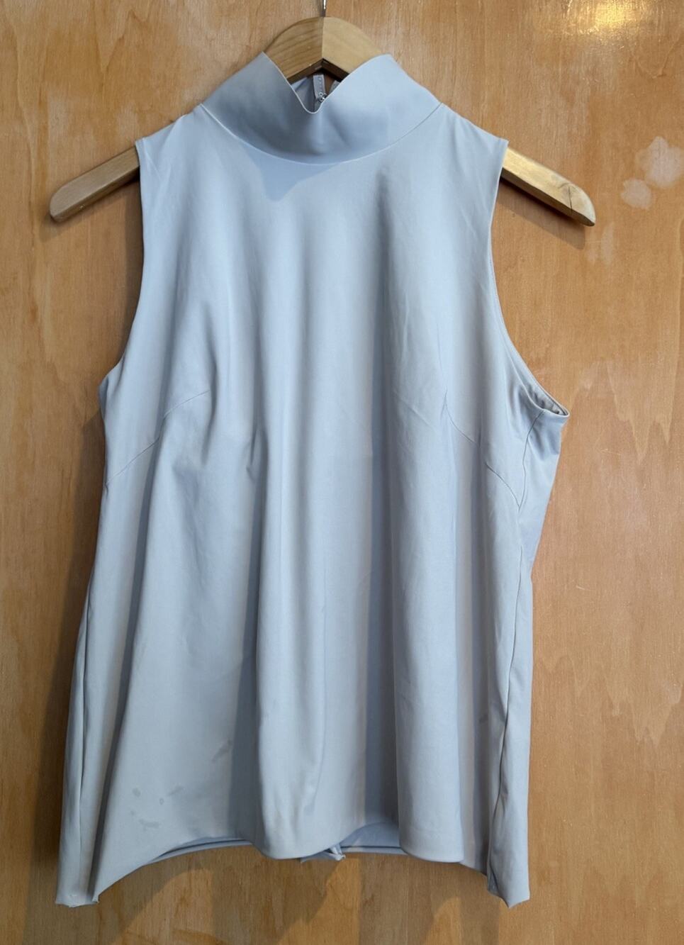 Maria Pinto Lightweight Sleeveless Gray Top Size Medium